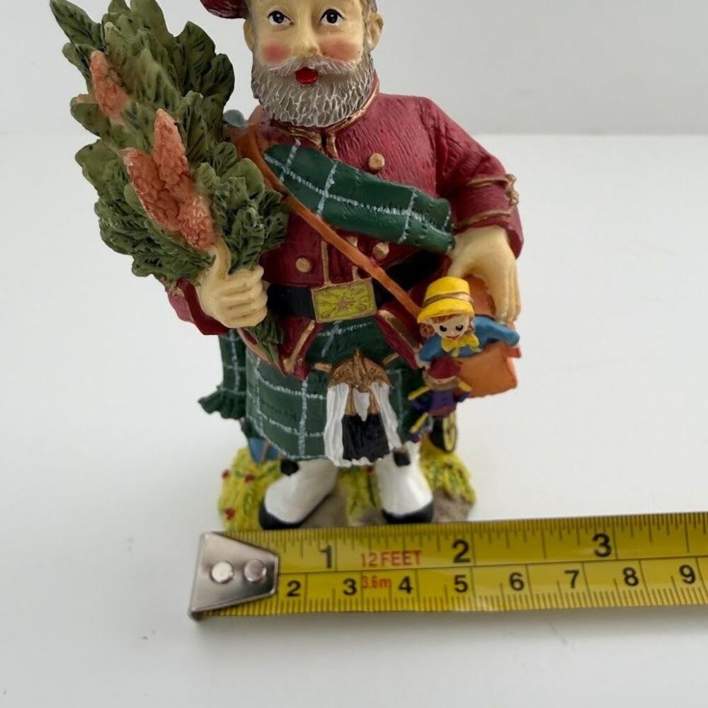 Vintage International Santa Claus Collection First Footer Scotland SC27 w Box - Picture 14 of 14
